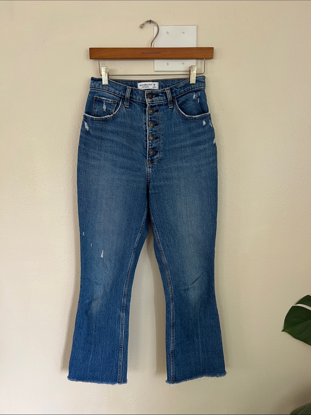 Abercrombie & Fitch Curve Love The Kick Flare Ultra High Rise